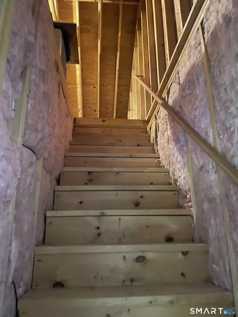 Entry Way - 560 S Frontage Rd, Killingly, CT 06239 photo 5 of 5