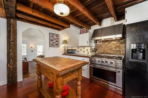 Kitchen - 175 Mountain Rd, Wilton, CT 06897 photo 2 of 4