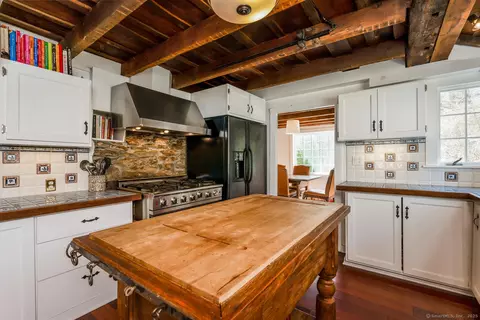 Kitchen - 175 Mountain Rd, Wilton, CT 06897 photo 4 of 4