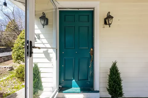 Entry Way - 175 Mountain Rd, Wilton, CT 06897 photo 1 of 5