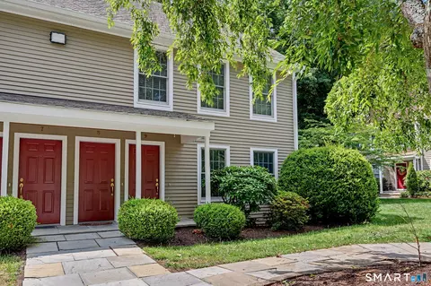 56 Portland Ave #9, Redding, CT 06896