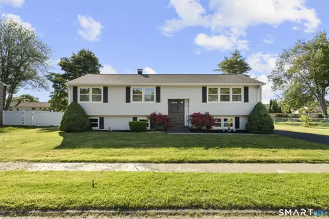 47 Williamson Rd, Hamden, CT 06517