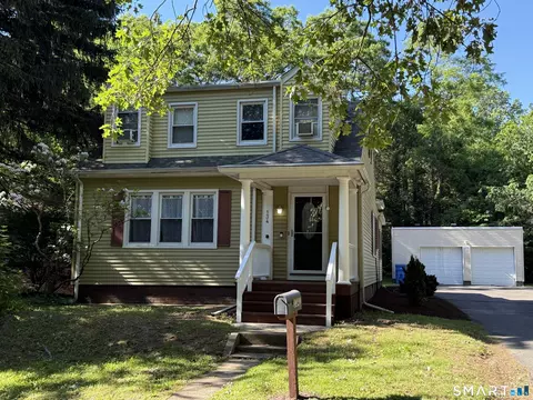 134 Forest St, Hamden, CT 06518
