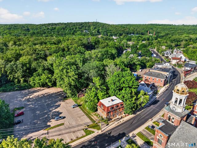 111 W Main St, Sprague, CT 06330