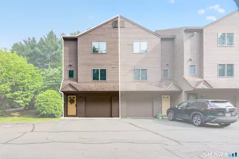 489 Wolcott St #34, Bristol, CT 06010
