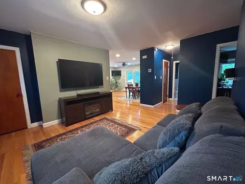 Living - 41 Cumpstone Dr, Hamden, CT 06518 photo 1 of 3