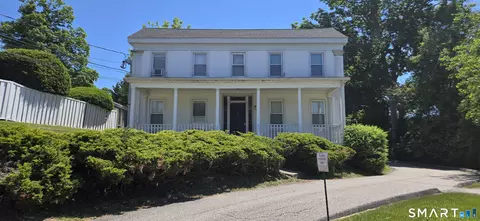 7 Broad St, Norwich, CT 06360