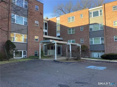 53 Wolcott Hill Rd #B17, Wethersfield, CT 06109