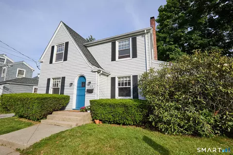 105 Dixon St, Bridgeport, CT 06604