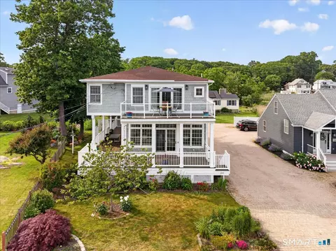 284 Shore Dr, Branford, CT 06405