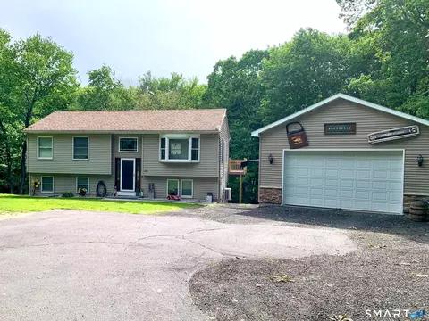 105 North St, Wolcott, CT 06716
