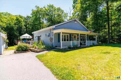817 Thompson Rd, Thompson, CT 06277