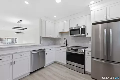 50 Meetinghouse Vlg #2, Meriden, CT 06450