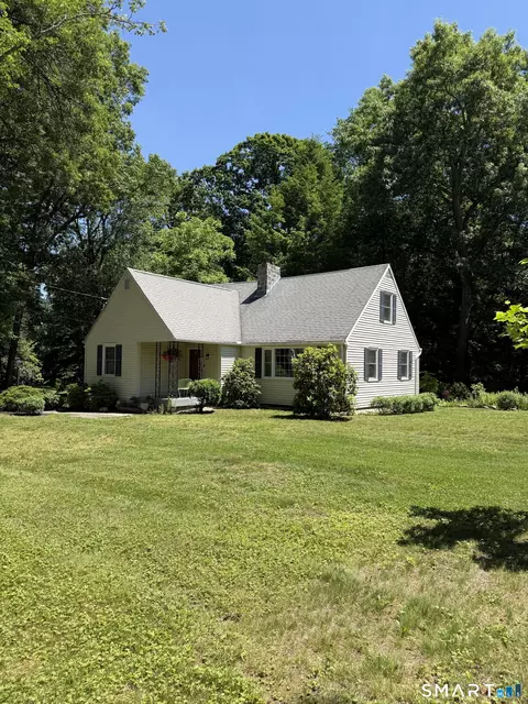 19 Stevens St, Avon, CT 06001