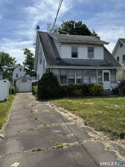 20 Oliver Ln, West Haven, CT 06516