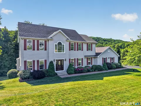20 Upper Kensington Dr, East Lyme, CT 06333