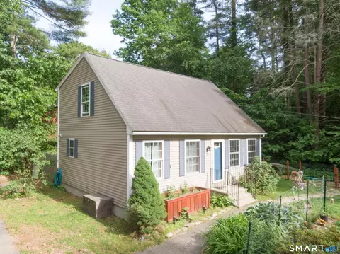 33 Hemlock Dr, Woodstock, CT 06282