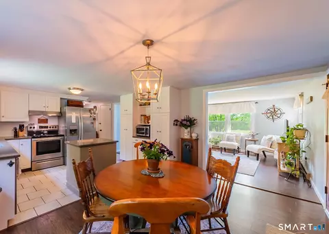 Dining - 148 Pompeo Rd, North Grosvenor Dale, CT 06255 photo 1 of 2
