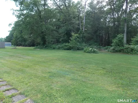 Exterior - 148 Pompeo Rd, North Grosvenor Dale, CT 06255 photo 4 of 4