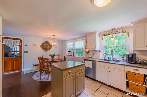 Kitchen - 148 Pompeo Rd, North Grosvenor Dale, CT 06255 photo 1 of 2