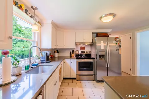 Kitchen - 148 Pompeo Rd, North Grosvenor Dale, CT 06255 photo 2 of 2