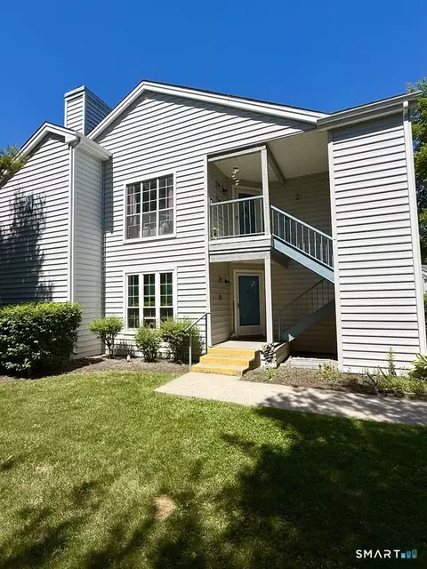 15 Crown Knoll Ct #34, Groton, CT 06340