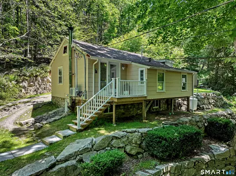 457 Newtown Tpke, Weston, CT 06883