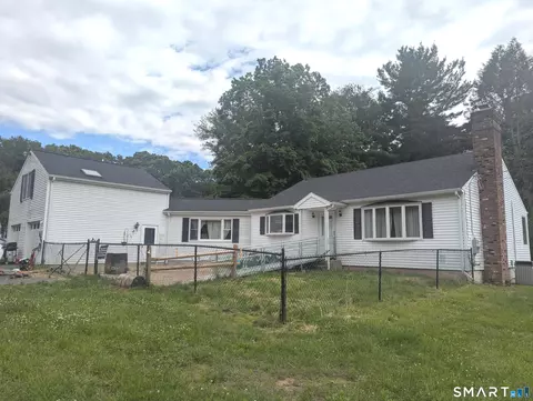 90 Wawecus Hill Rd, Norwich, CT 06360