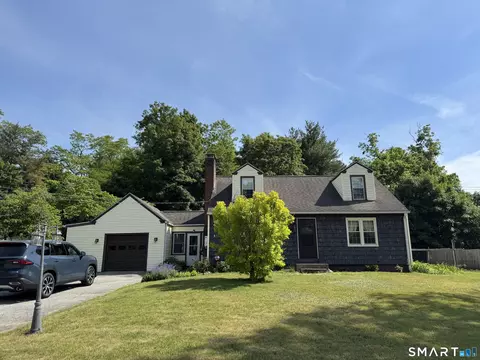 Exterior - 113 Hawkins St, Killingly, CT 06241 photo 2 of 8