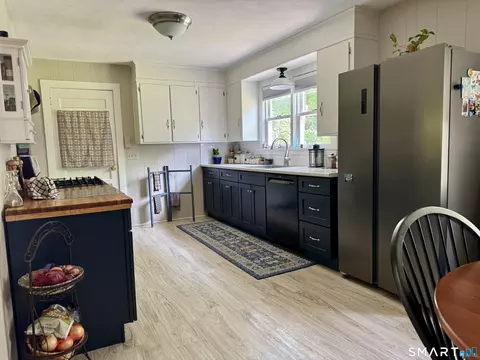 Kitchen - 113 Hawkins St, Killingly, CT 06241 photo 3 of 3