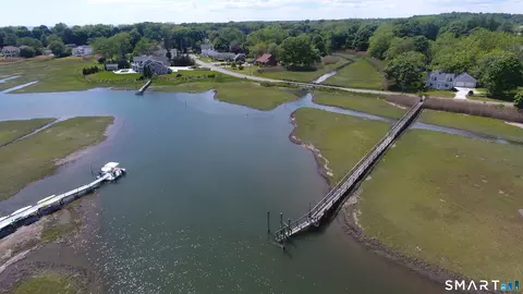 29 Old Post Rd, Old Saybrook, CT 06475