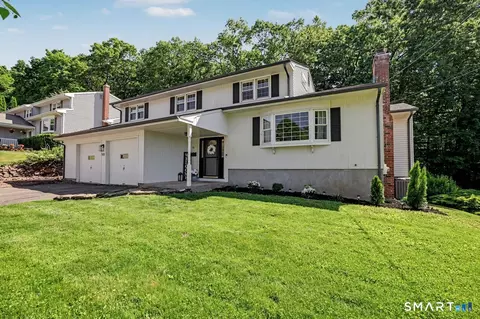 50 Stage Coach Ln, Newington, CT 06111