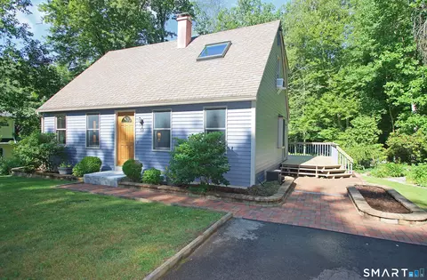 58 Lynn Rd, Ivoryton, CT 06442