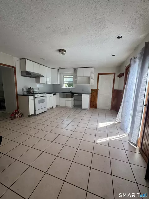 Kitchen - 11 Hunt St, Norwich, CT 06360 photo 1 of 2