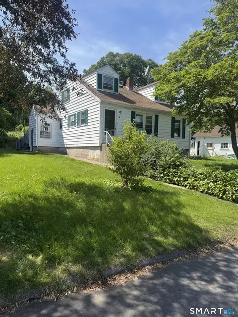 Exterior - 11 Hunt St, Norwich, CT 06360 photo 3 of 3