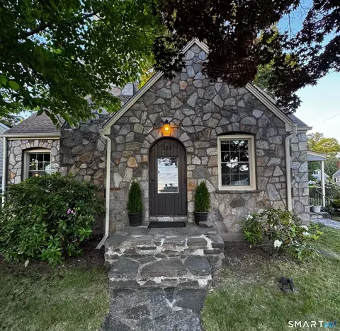 235 Summit St, Manchester, CT 06042