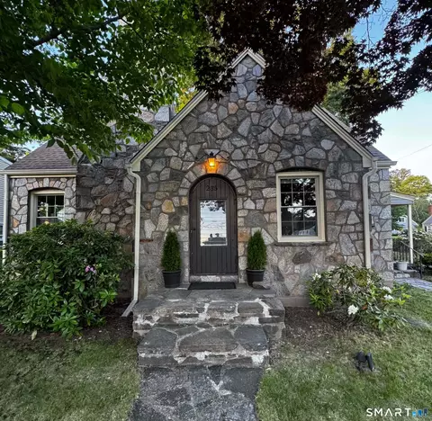 235 Summit St, Manchester, CT 06042