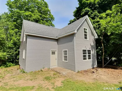 146 S Main St, Manchester, CT 06040
