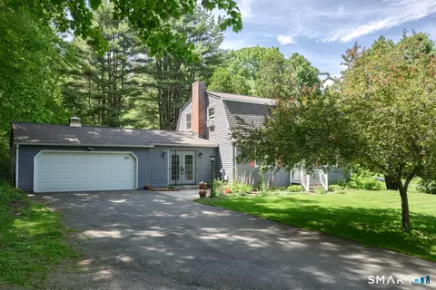 Exterior - 121 Mott Hill Rd, East Hampton, CT 06424 photo 2 of 8