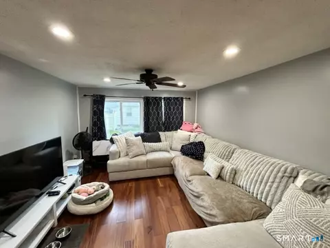 87 Edgemere Rd, Coventry, CT 06238 photo 4