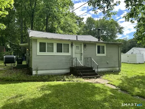 87 Edgemere Rd, Coventry, CT 06238 photo 2