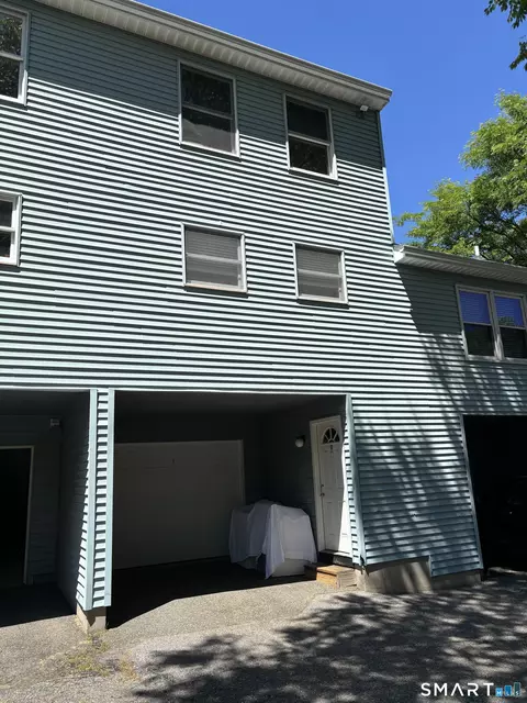 327 Hillside Ave #11, Torrington, CT 06790