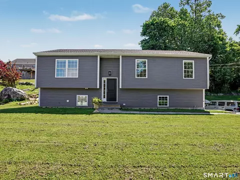 30 Lillian Ave, New Fairfield, CT 06812