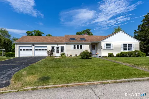 22 Jordan Ter, Waterford, CT 06385
