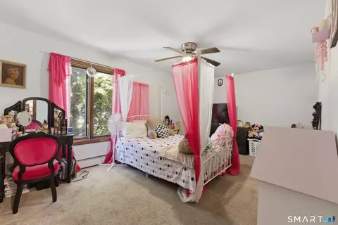 Bedroom - 25 Vezina Dr, Killingly, CT 06239 photo 2 of 6
