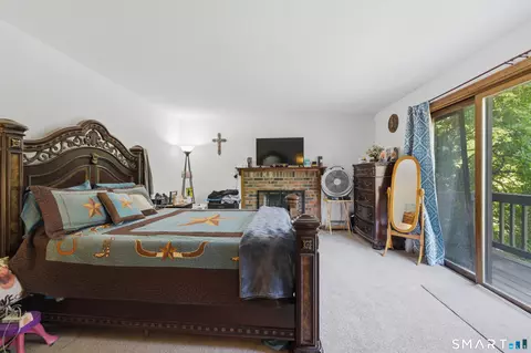 Bedroom - 25 Vezina Dr, Killingly, CT 06239 photo 5 of 6