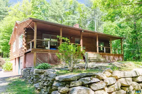 366 Fabyan Rd, North Grosvenor Dale, CT 06255