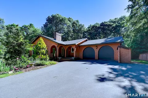 1387 New London Tpke, Glastonbury, CT 06033