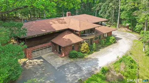 345 Rimmon Rd, Woodbridge, CT 06525