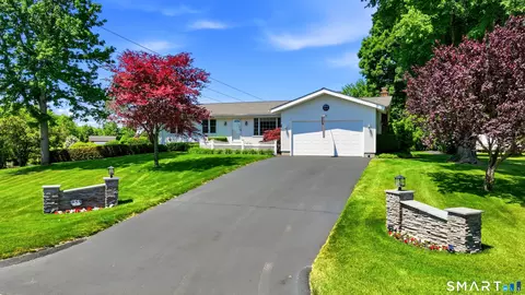 38 Northwest Dr, Somers, CT 06071